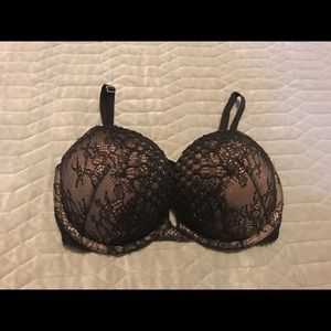 32D Black 2 cups Victoria’s Secret Bombshell…